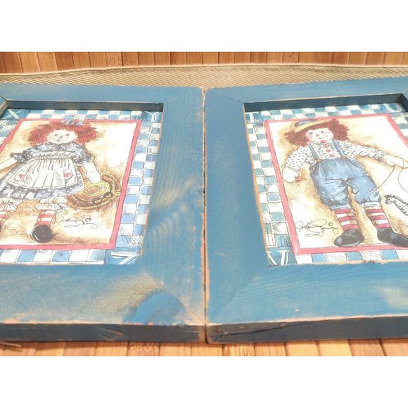 Set of VTG Rustic Signed Raggedy Ann & Raggedy Andy Blue Wooden Framed Prints - Picture 2 of 15